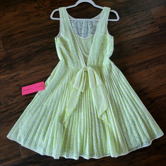 New Betsey Johnson Lace Bow Pleated Fit‎ & Flare A-line Casual Knee Length Dress - Picture 1 of 15
